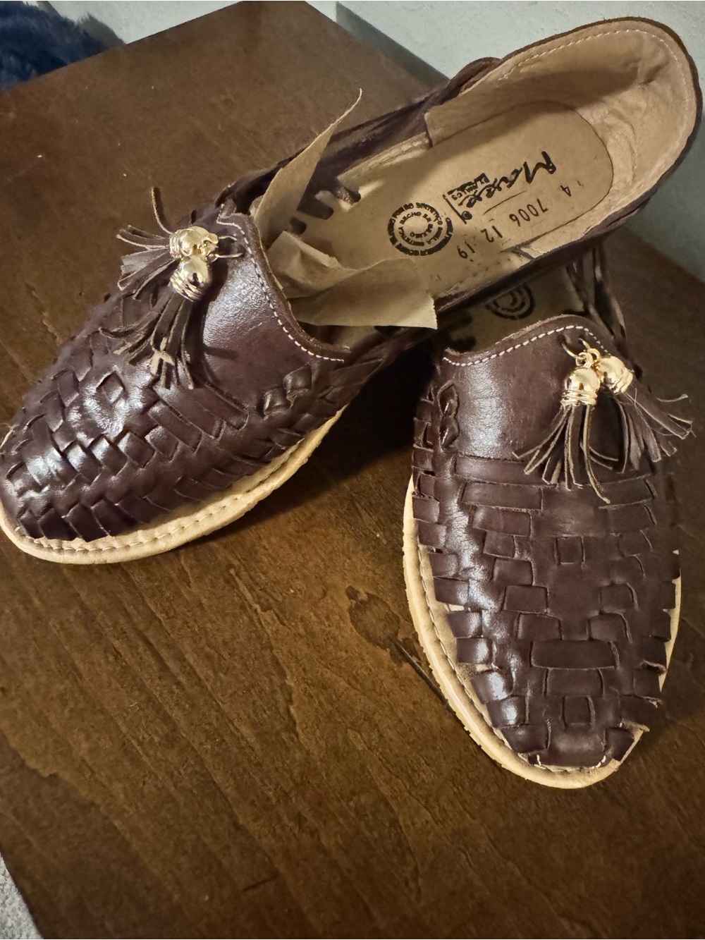 Maxx Hand Woven Huarache Sandals - Brown leather with tassels - LIKE NEW